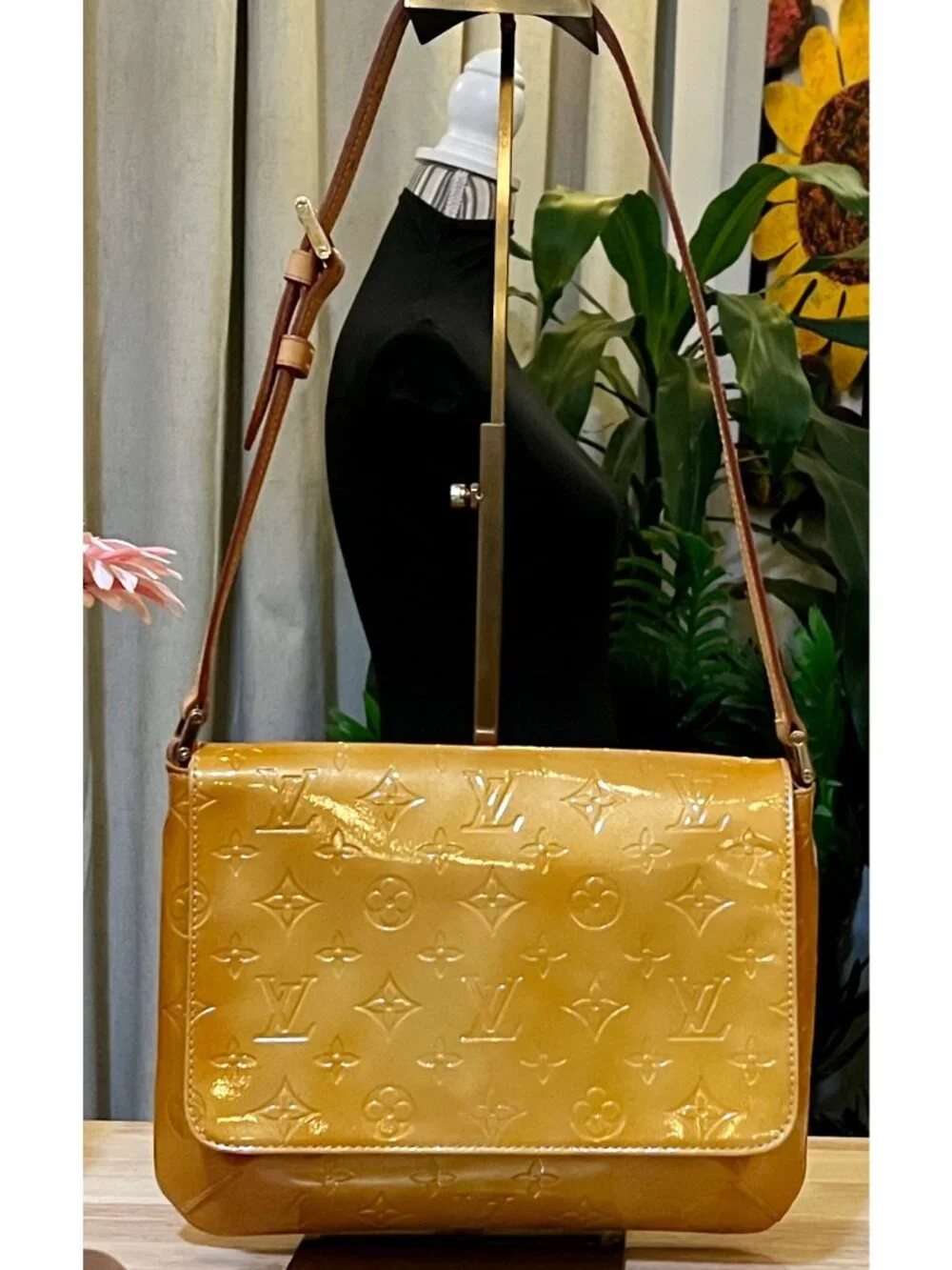 Louis Vuitton authentic louis